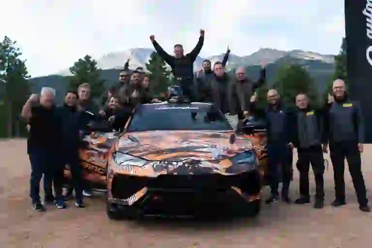 Nuovo Lamborghini Urus record Pikes Peak - Foto - 13