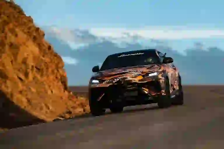 Nuovo Lamborghini Urus record Pikes Peak - Foto - 15