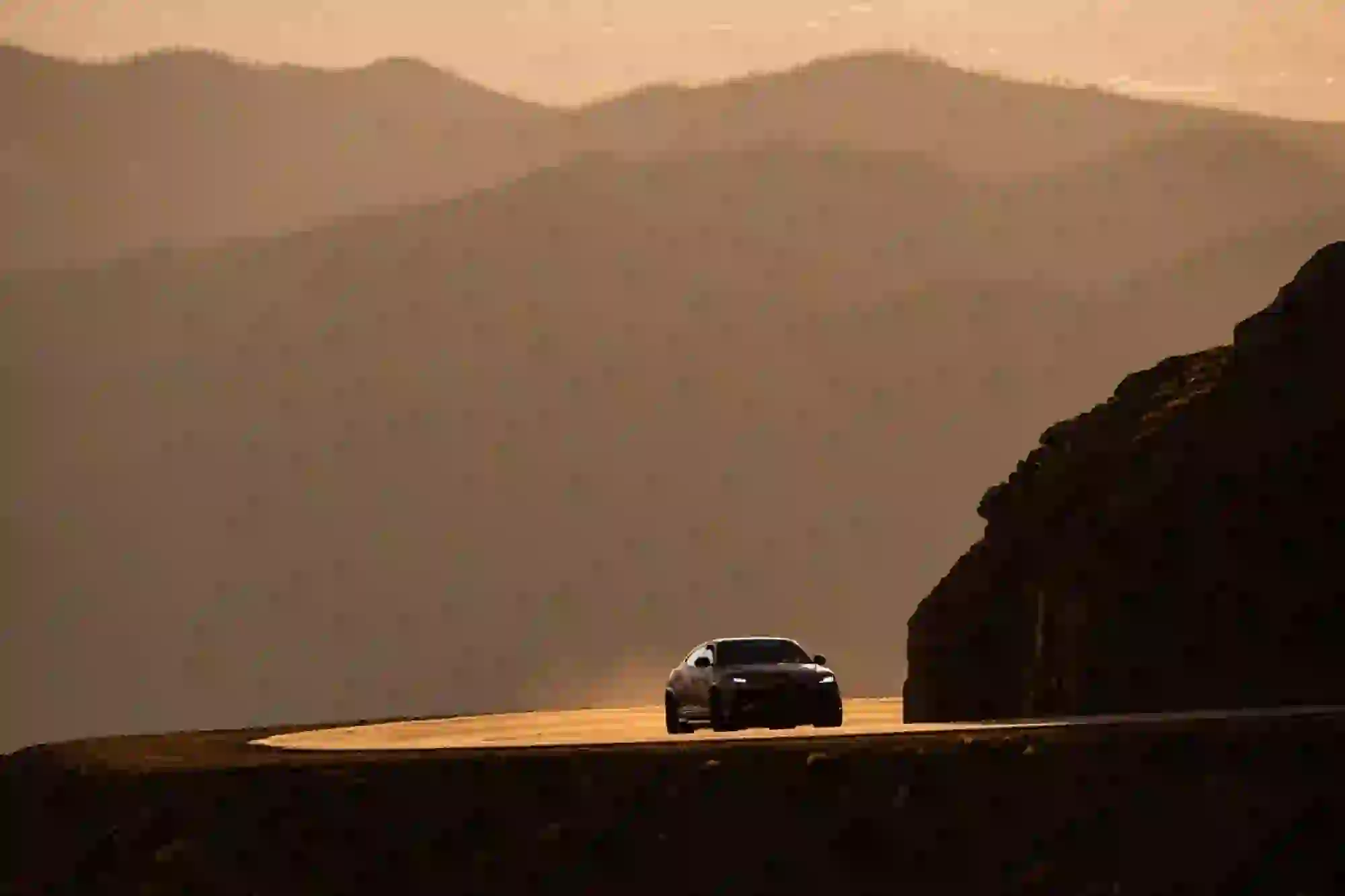 Nuovo Lamborghini Urus record Pikes Peak - Foto - 14