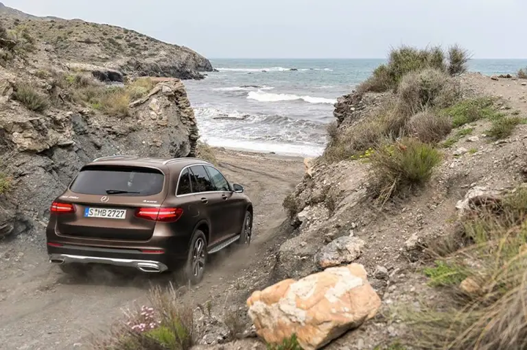 Nuovo Mercedes GLC - 4