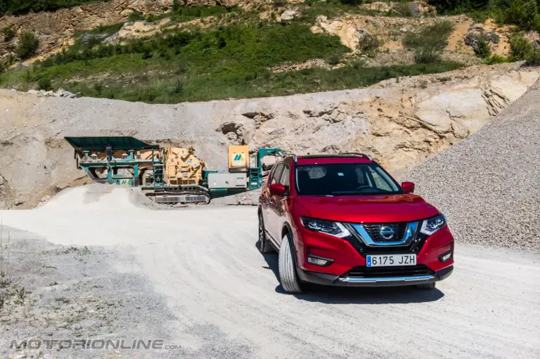 Nuovo Nissan X-Trail MY 2017 - Test Drive in Anteprima - 2