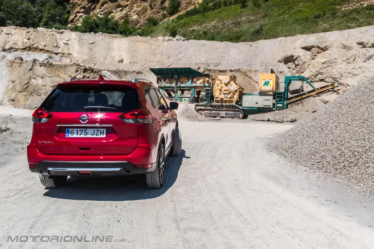 Nuovo Nissan X-Trail MY 2017 - Test Drive in Anteprima - 15