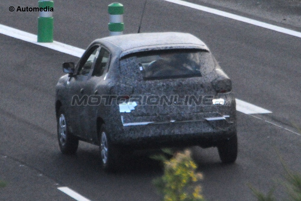 Nuovo SUV compatto Dacia - Foto spia 24-11-2014
