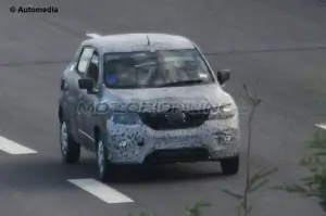 Nuovo SUV compatto Dacia - Foto spia 24-11-2014 - 1