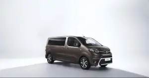 Nuovo Toyota Proace 2016