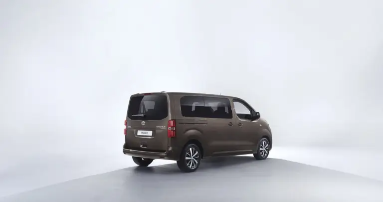 Nuovo Toyota Proace 2016 - 10