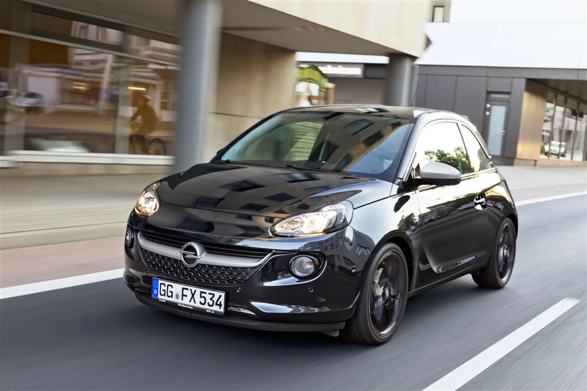 Opel Adam Black Link e White Link - 1
