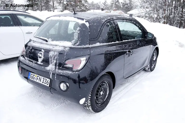 Opel Adam Cabrio - Foto spia - 4