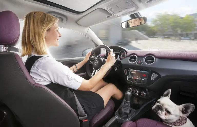 Opel Adam - Gli interni - 9