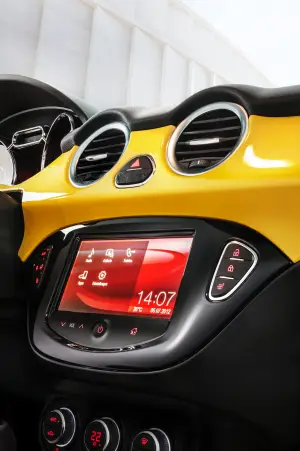 Opel Adam - Gli interni