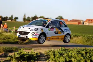 Opel Adam R2