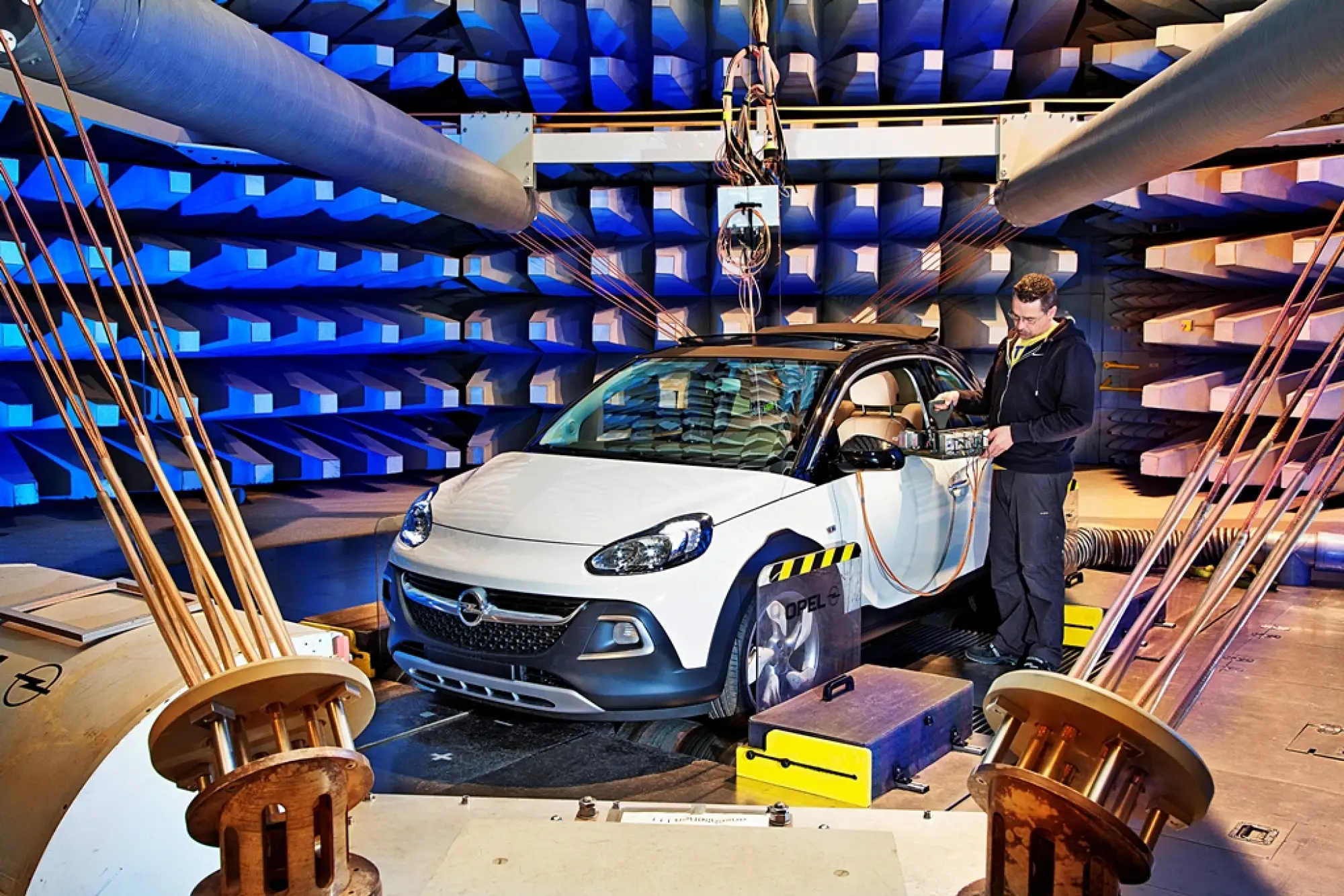 Opel Adam Rocks - Test elettromagnetico - 4