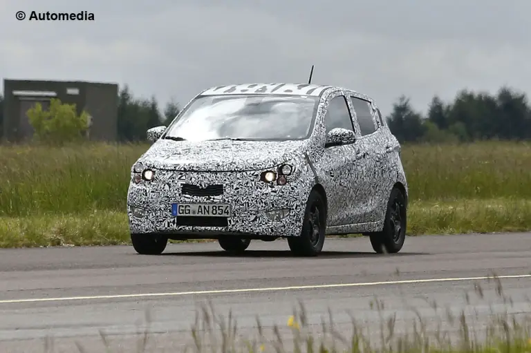 Opel Agila 2015 - Foto spia 16-05-2014 - 1