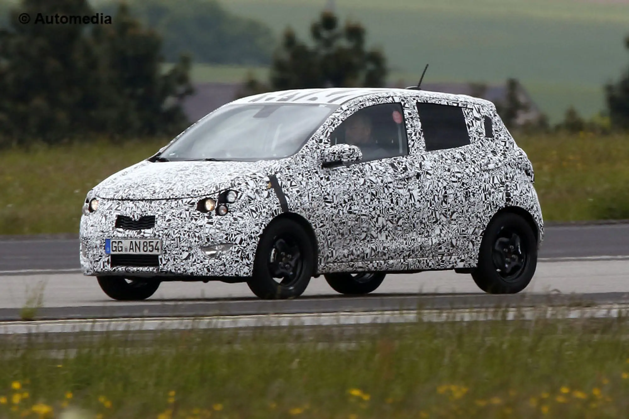 Opel Agila 2015 - Foto spia 16-05-2014 - 2