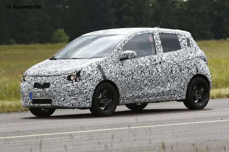 Opel Agila 2015 - Foto spia 16-05-2014 - 3