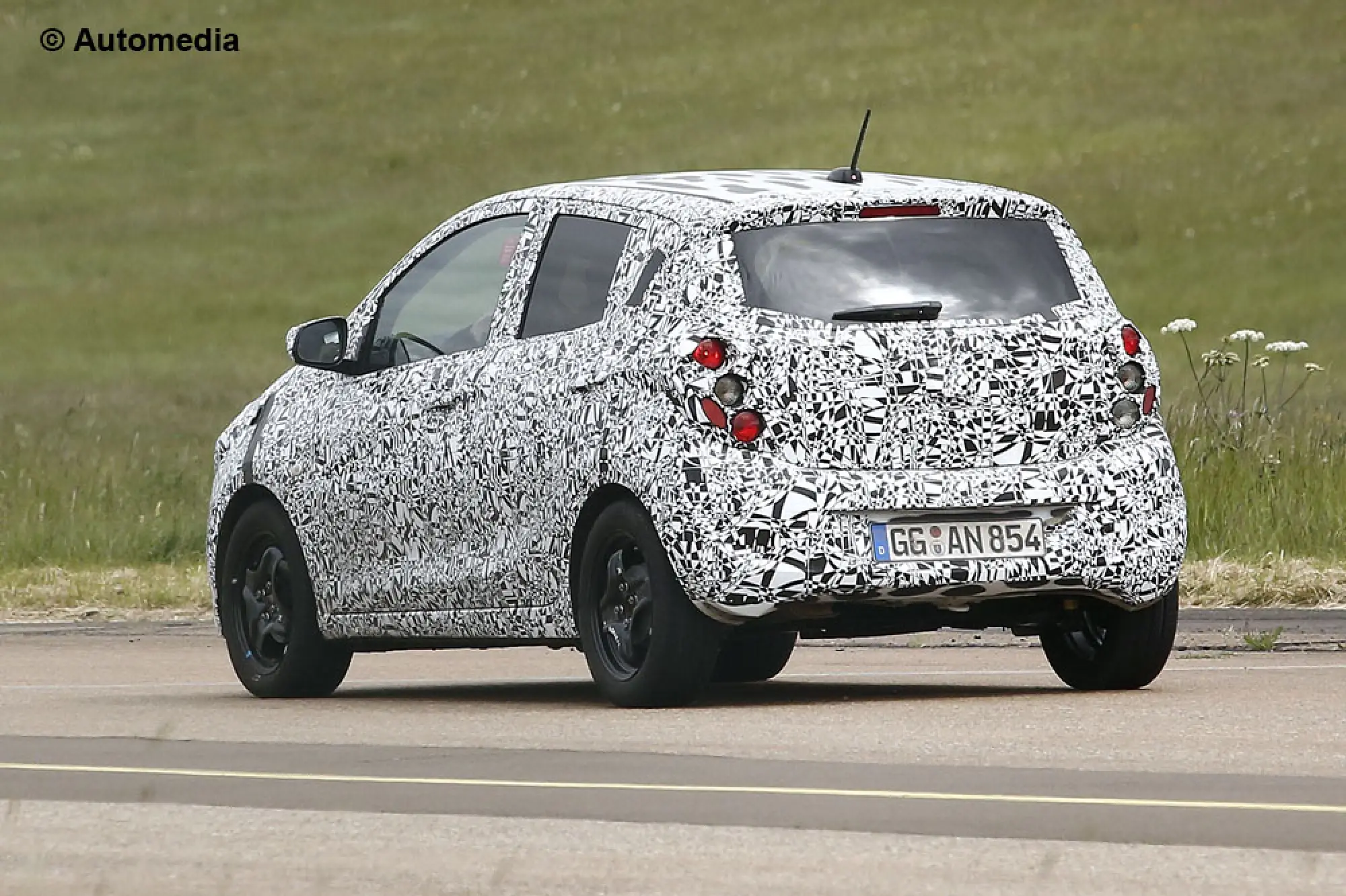 Opel Agila 2015 - Foto spia 16-05-2014 - 6