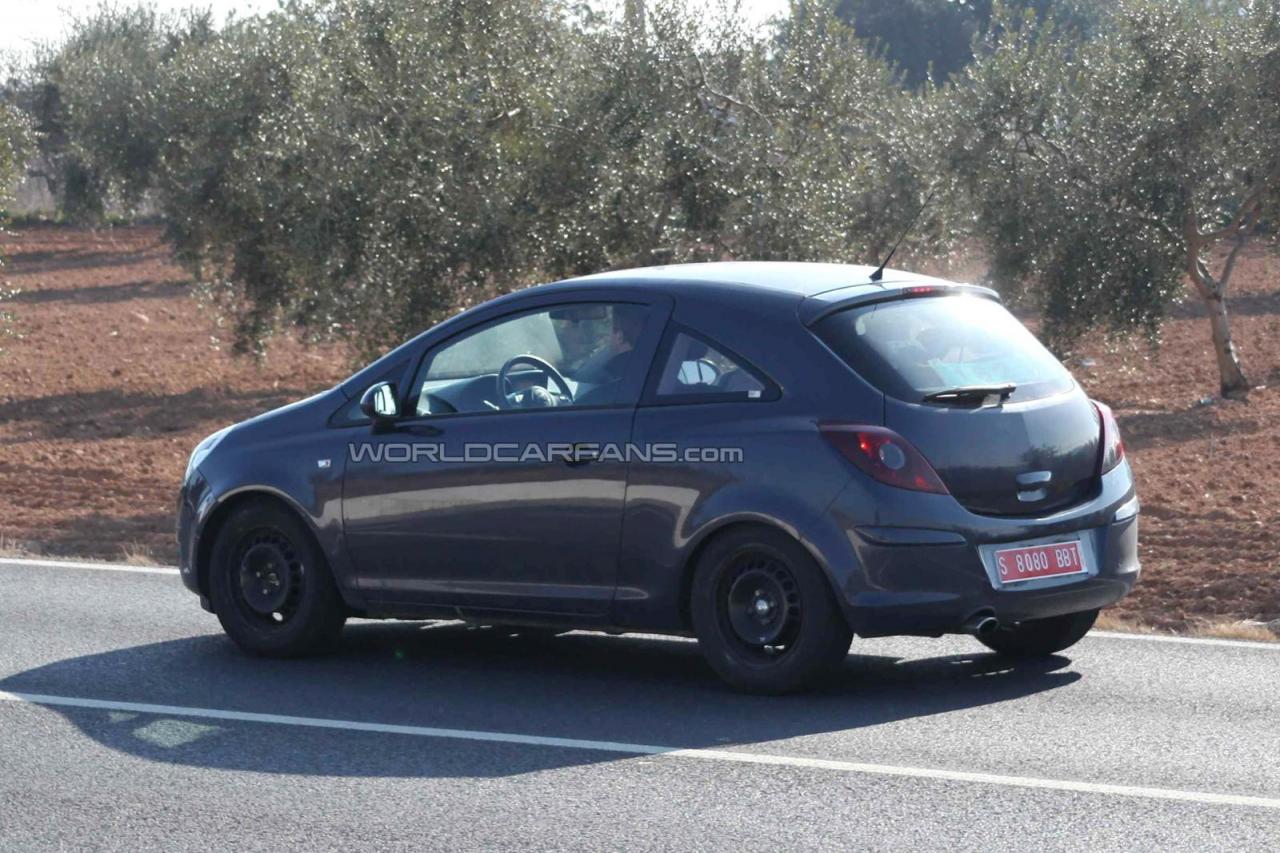 Opel Allegra foto spia