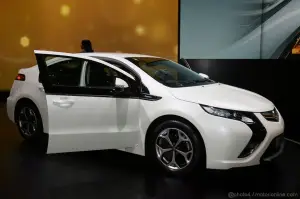 Opel Ampera Ginevra 2011 - 1
