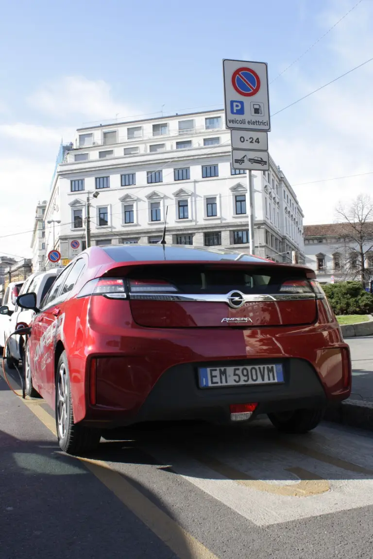 Opel Ampera Prova Su Strada - 5