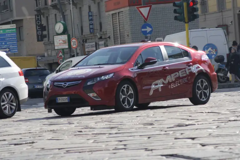 Opel Ampera Prova Su Strada - 18