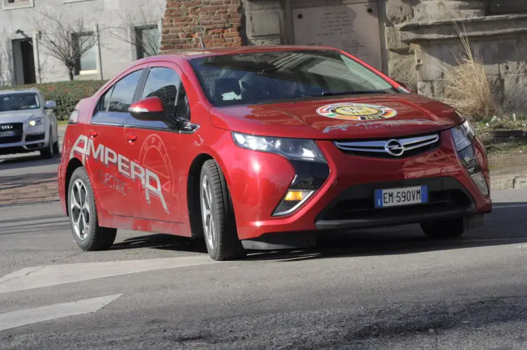 Opel Ampera Prova Su Strada - 33