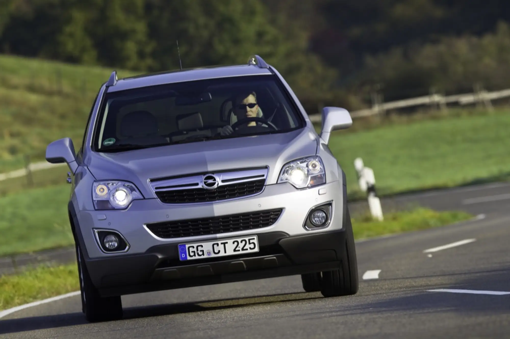 Opel Antara 2011 - 10