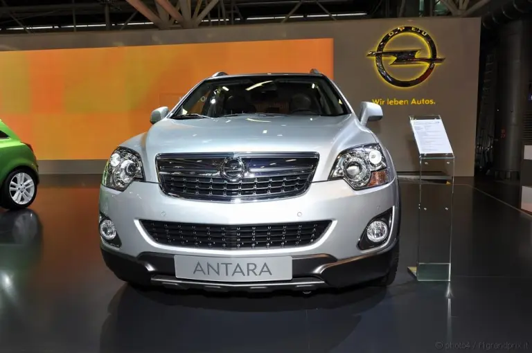 Opel Antara facelift Motorshow Bologna 2010 - 2