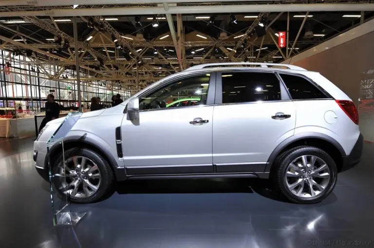 Opel Antara facelift Motorshow Bologna 2010 - 9