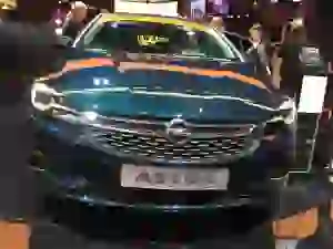 Opel Astra MY 2016 - Salone di Francoforte 2015