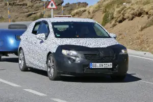 Opel Astra 2015 - Foto spia 20-10-2014 - 1