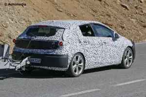 Opel Astra 2015 - Foto spia 20-10-2014 - 6