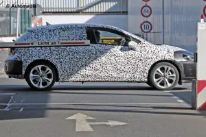 Opel Astra 2015 - Foto spia 30-04-2014 - 4