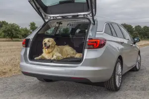 Opel Astra accessori da viaggio - 7