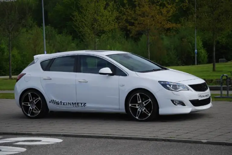 Opel Astra by Steinmetz - 1