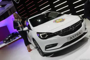 Opel Astra Car of the Year 2016 - Salone di Ginevra 2016