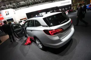 Opel Astra EcoM - Salone di Francoforte 2017 - 5