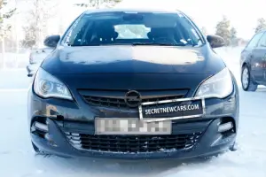 Opel Astra GSI spy - 1