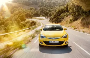 Opel Astra GTC 2011