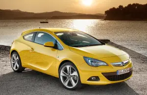 Opel Astra GTC 2011