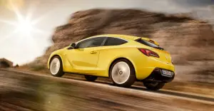 Opel Astra GTC 2011