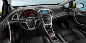 Opel Astra GTC 2011