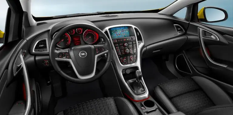 Opel Astra GTC 2011 - 11
