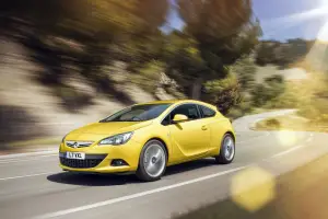 Opel Astra GTC 2012