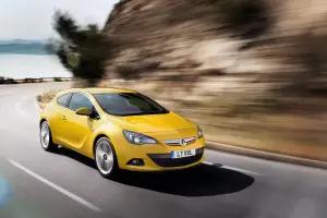 Opel Astra GTC 2012