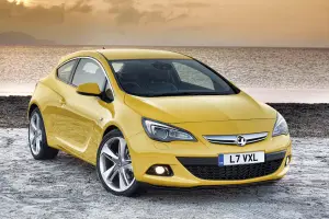 Opel Astra GTC 2012