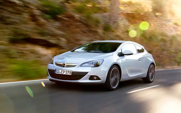 Opel Astra GTC - Maiorca - 2011 - 14