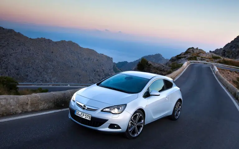 Opel Astra GTC - Maiorca - 2011 - 15