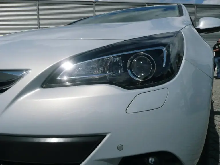Opel Astra GTC - Russelsheim - 8 luglio 2011 - 1