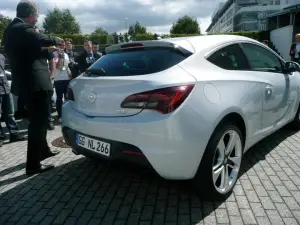 Opel Astra GTC - Russelsheim - 8 luglio 2011