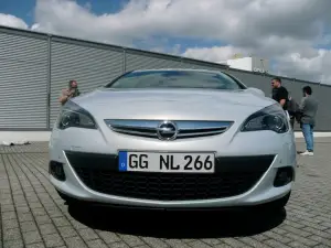 Opel Astra GTC - Russelsheim - 8 luglio 2011